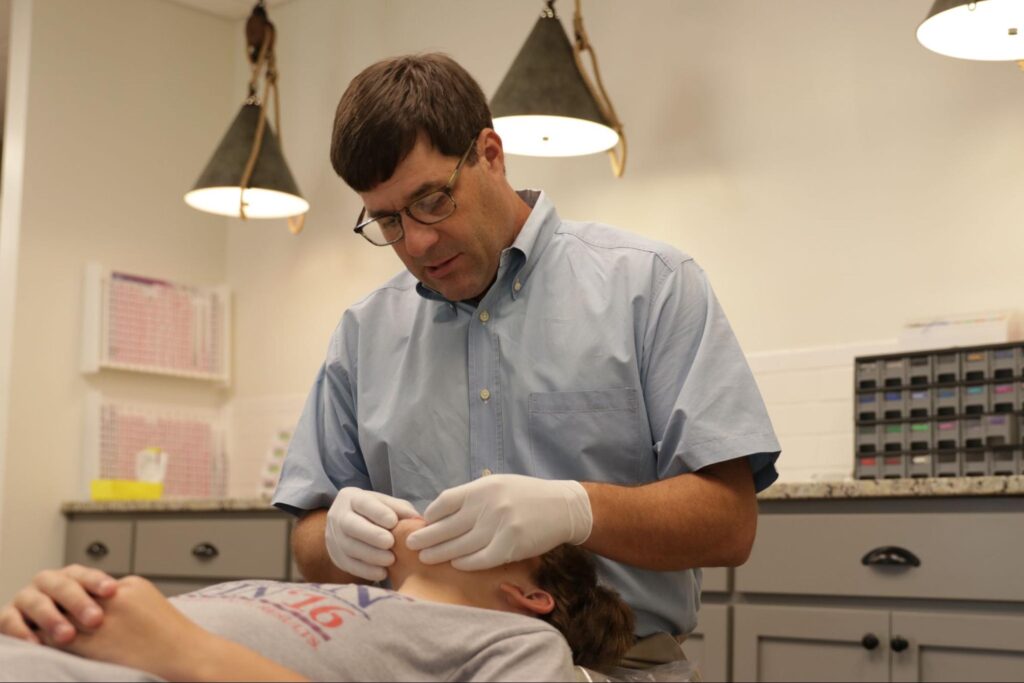 How To Choose the Right Orthodontist for Your Family